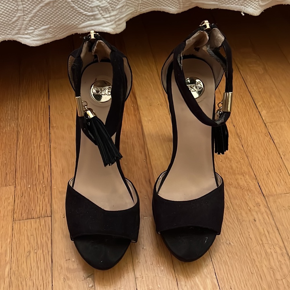 Boutique Vintage Black Tassel Heels - Picture 9 of 14